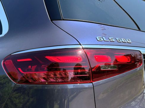 Used 2024 Mercedes-Benz GLS 580 4MATIC image 57