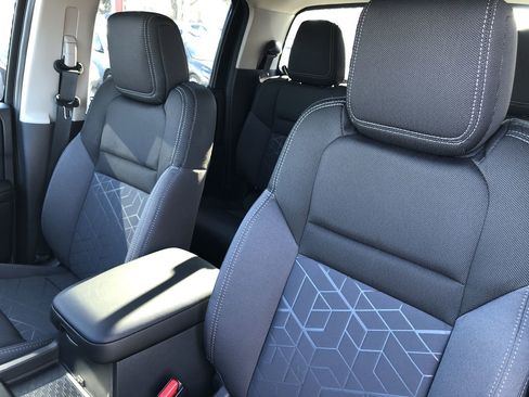 New 2026 Nissan Frontier SV w/ Tow Package image 21