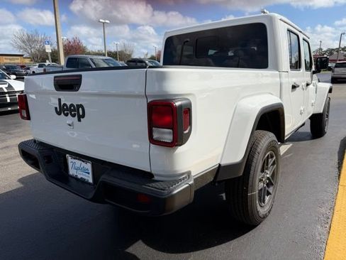 New 2026 Jeep Gladiator Sport image 9