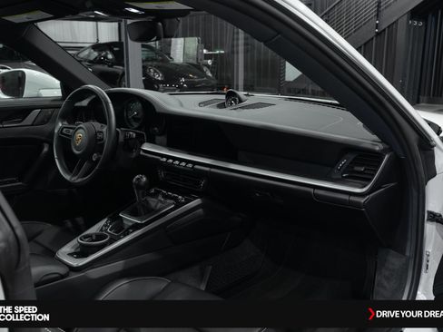 Used 2022 Porsche 911 Carrera S w/ Premium Package image 21