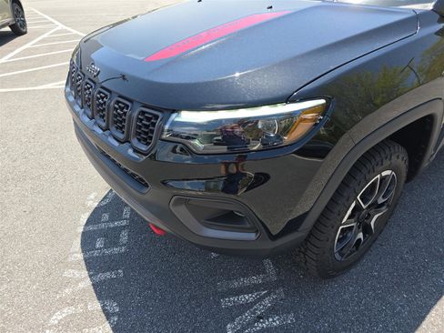 New 2025 Jeep Compass Trailhawk w/ Trailhawk Elite Group image 10