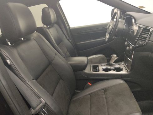 Used 2020 Jeep Grand Cherokee Altitude image 21