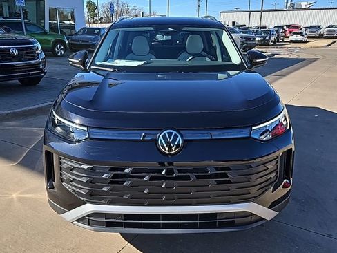 New 2026 Volkswagen Tiguan SE AWD/4WD image 2
