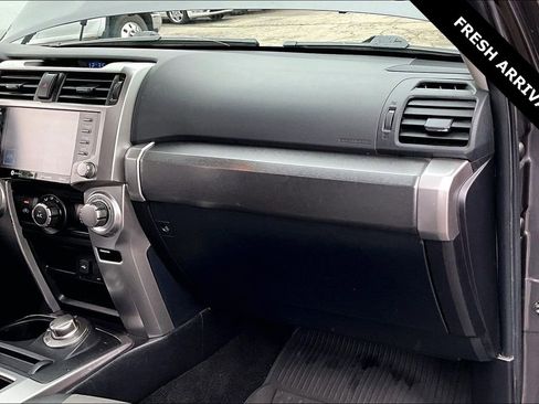 Used 2021 Toyota 4Runner SR5 Premium w/ Moonroof Package AWD/4WD image 26