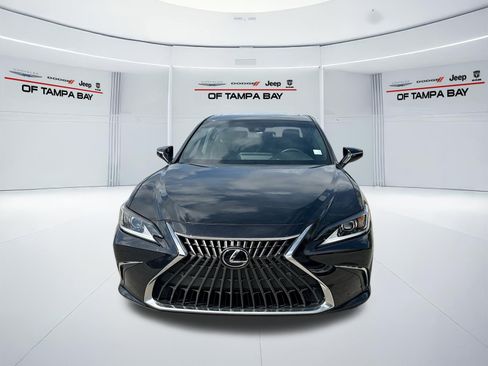 Used 2022 Lexus ES 350 w/ Premium Package FWD image 2
