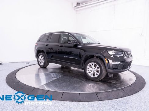 Used 2022 Jeep Grand Cherokee Limited image 2