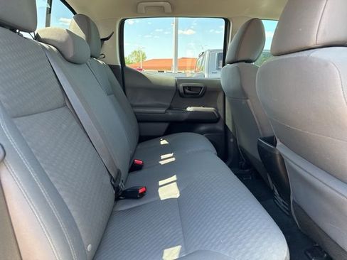Used 2022 Toyota Tacoma SR5 RWD image 7