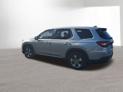 Used 2023 Honda Pilot EX-L image 6