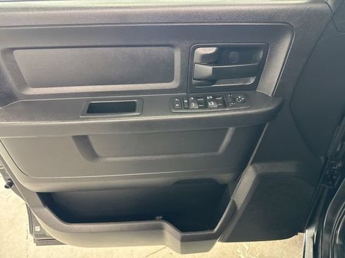 Used 2015 RAM 1500 Express w/ Black Ram 1500 Express Group AWD/4WD image 18