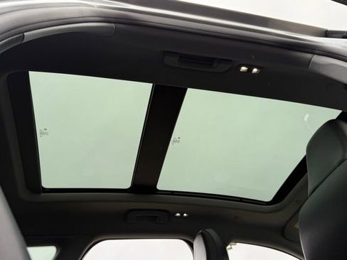 Used 2022 Lincoln Corsair AWD w/ Premium Package image 4