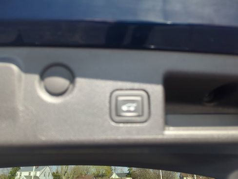 Certified 2023 Chevrolet Equinox RS w/ LPO, Floor Liner Package image 19