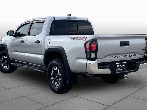 Used 2022 Toyota Tacoma TRD Off-Road AWD/4WD image 12