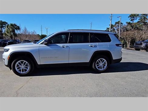 Used 2024 Jeep Grand Cherokee L Laredo w/ Luxury Tech Group I image 28