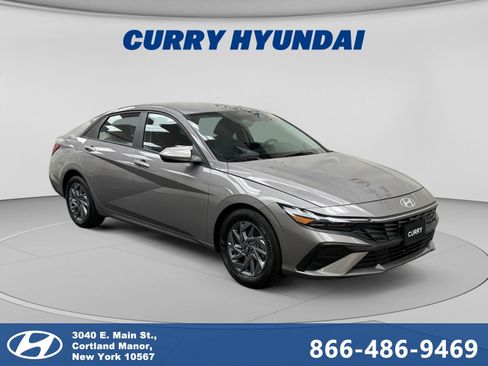 Certified 2024 Hyundai Elantra SEL FWD image 7