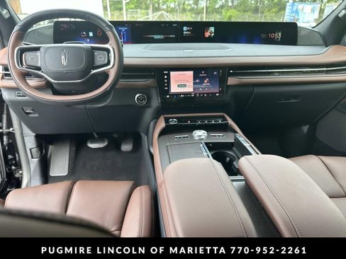 New 2026 Lincoln Navigator L Reserve AWD/4WD image 15