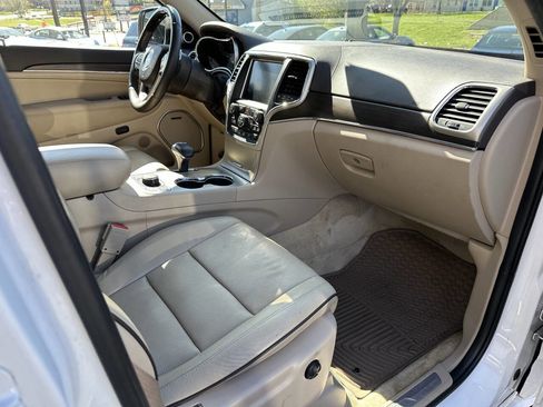 Used 2015 Jeep Grand Cherokee Overland w/ Advanced Technology Group image 9