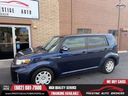 Used 2013 Scion xB image 2