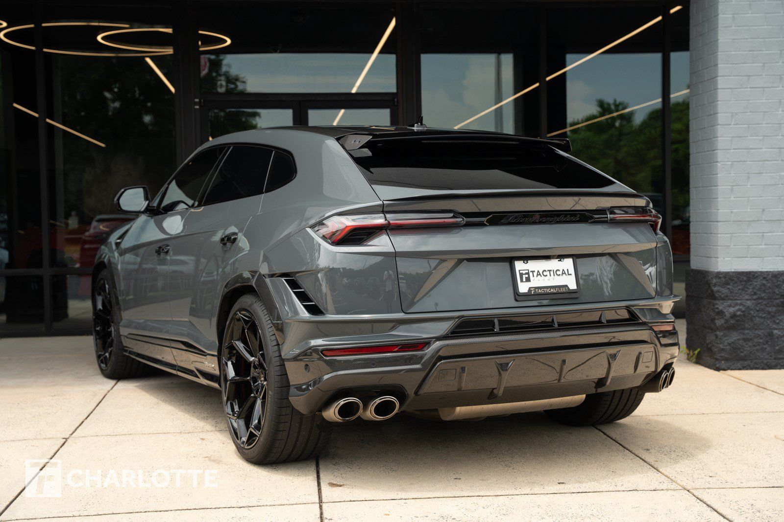 Used 2023 Lamborghini Urus Performante AWD/4WD image 14