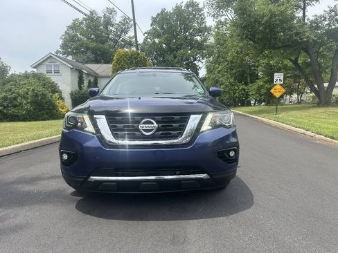Used 2017 Nissan Pathfinder S FWD image 3