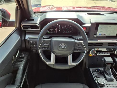 Used 2025 Toyota Tacoma TRD Off-Road image 16
