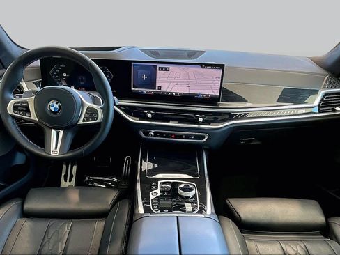 Used 2026 BMW X7 M60i AWD/4WD image 15
