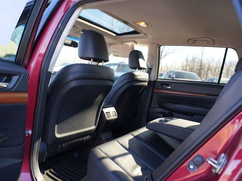Used 2014 Subaru Outback 2.5i Limited w/ Moonroof Package image 18