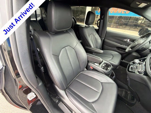 Used 2026 Chrysler Pacifica Select FWD image 19