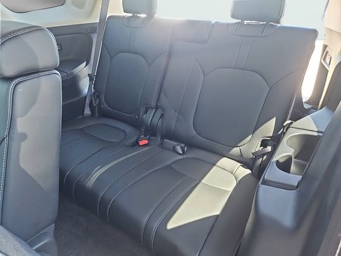 Certified 2023 Honda Pilot Elite image 36