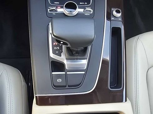 Used 2018 Audi Q5 2.0T Premium Plus w/ Premium Plus Package image 25