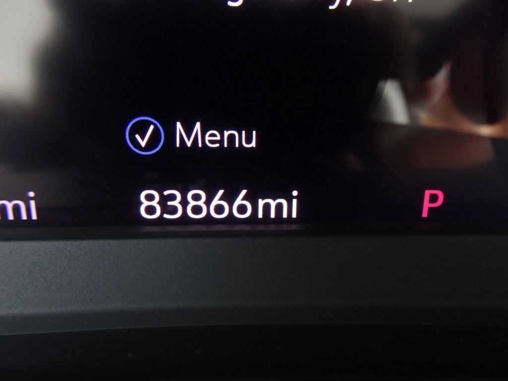 Used 2019 Cadillac XT4 Premium Luxury FWD image 24