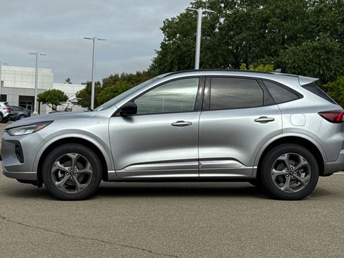 Used 2023 Ford Escape ST-Line AWD/4WD image 7