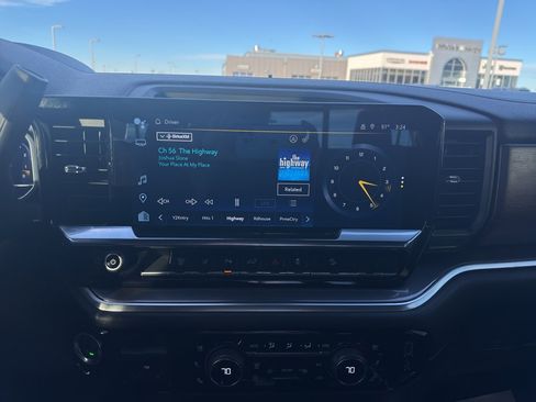 Used 2024 Chevrolet Silverado 3500 High Country w/ High Country Premium Package image 21