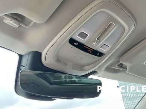 Certified 2023 Volvo XC90 B5 Plus AWD/4WD image 22