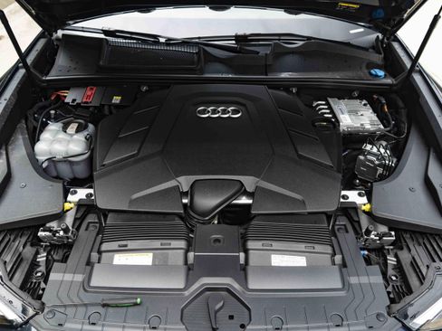 Used 2024 Audi Q8 Premium Plus AWD/4WD image 45