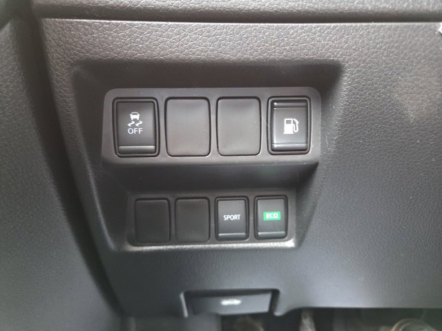 Used 2018 Nissan Rogue SV FWD image 38