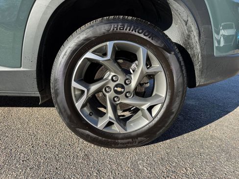 Used 2025 Chevrolet Trax LT image 24