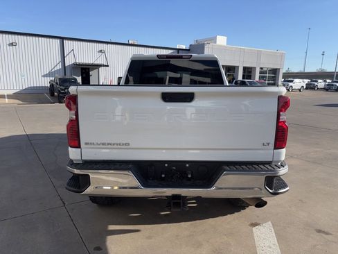 Used 2024 Chevrolet Silverado 2500 LT image 5