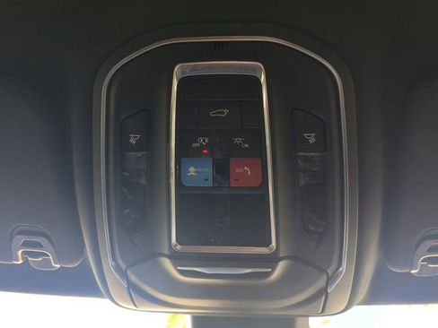 Used 2022 Jeep Wagoneer Series III image 25