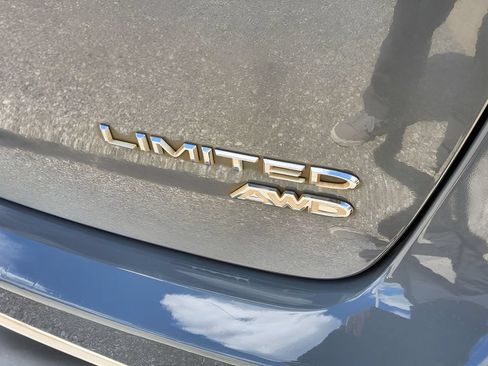 Used 2021 Chrysler Pacifica Limited w/ Premium & Safety Sphere Group AWD/4WD image 37