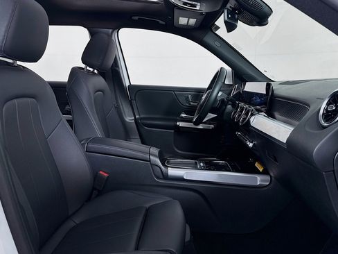 Certified 2026 Mercedes-Benz GLB 250 image 8