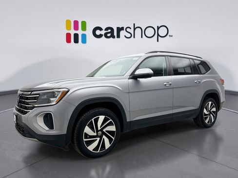 Used 2024 Volkswagen Atlas SE image 1