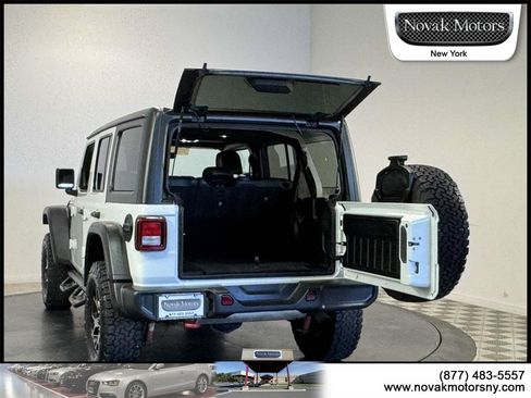 Used 2020 Jeep Wrangler Unlimited Rubicon w/ Dual Top Group image 9