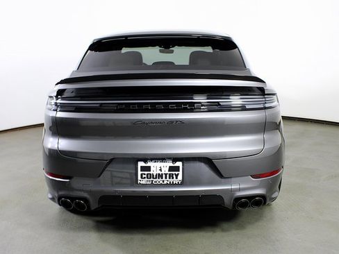 New 2026 Porsche Cayenne GTS image 6