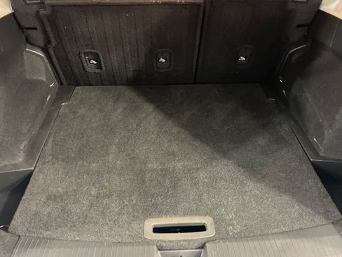 Used 2021 Nissan Rogue SV FWD image 17