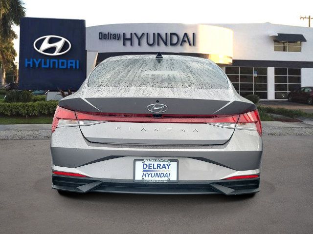 Certified 2023 Hyundai Elantra SEL FWD image 5