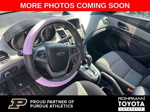 Used 2013 Chevrolet Cruze LS image 8