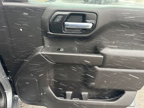 Used 2022 Chevrolet Silverado 1500 Custom image 28