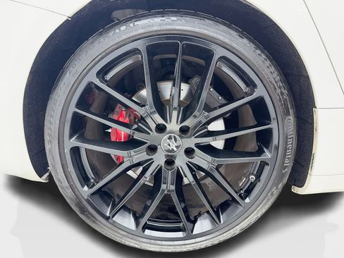 Used 2023 Maserati Ghibli Modena RWD image 48