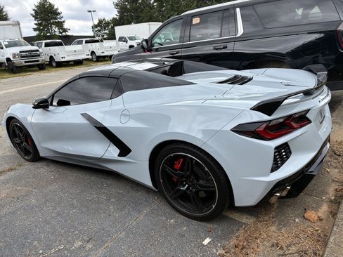 Used 2021 Chevrolet Corvette Stingray Premium Conv w/ Z51 Performance Package RWD image 6