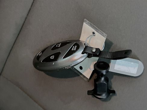 Used 2024 Hyundai Elantra Blue FWD image 36